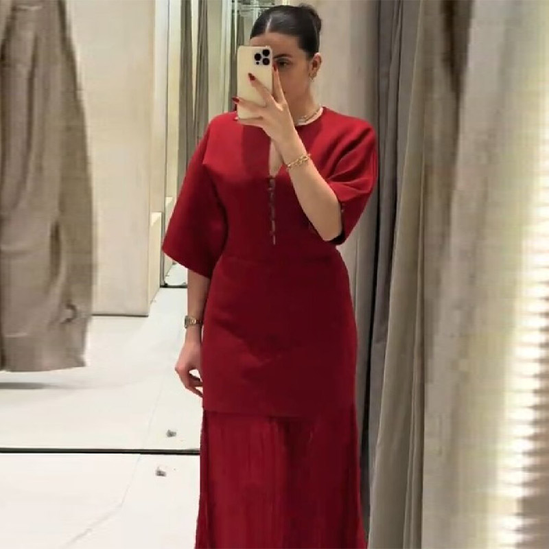 Women's Elegant Burgundy Pleat - Formal Wear Gowns For Women recension och pris